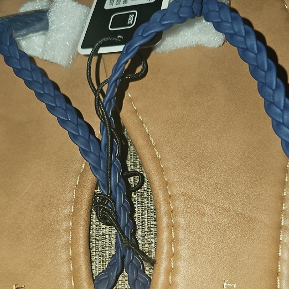 Charles Albert NWT Women's Blue Sandals Braided Design Thong Sandals Size 10 - Picture 3 of 7